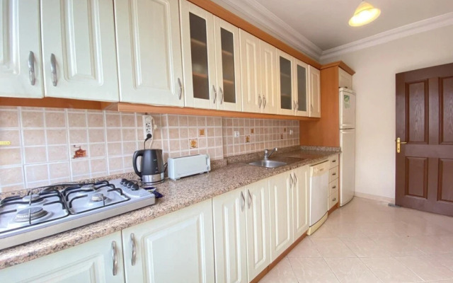 Superb Flat Close to Cevahir Mall in Sisli