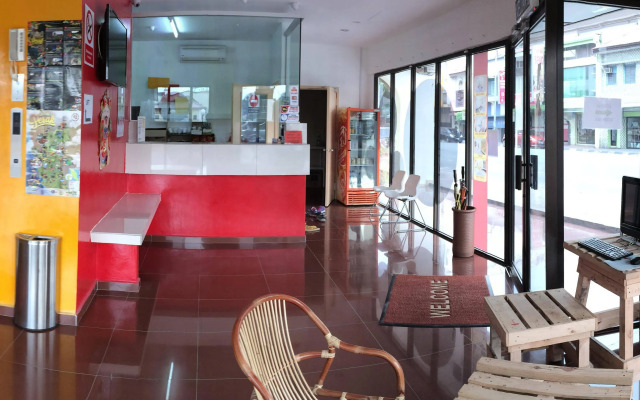 Abby Hotel By The River Town