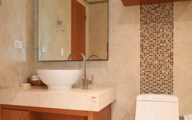 Samati Penthouse Private roof jacuzzi
