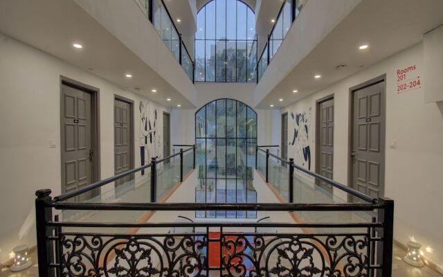 OYO Townhouse 150 Hotel Sahaj Palace