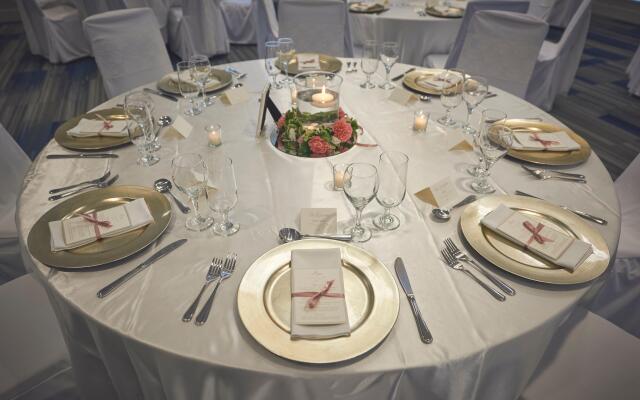 Holiday Inn Express & Suites St John's Airport by IHG