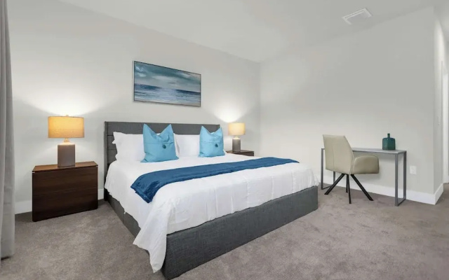 Upstaymodern 4BR Family Townhome w Private Pool