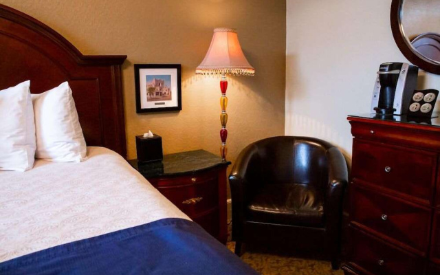 The Hotel Paisano