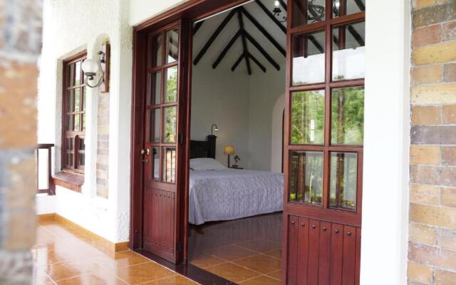 Hotel Chalet El Castillo by Majuva