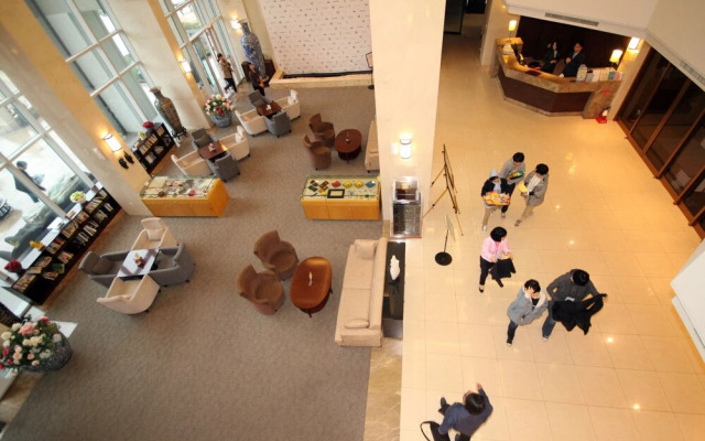 Adonis Hotel