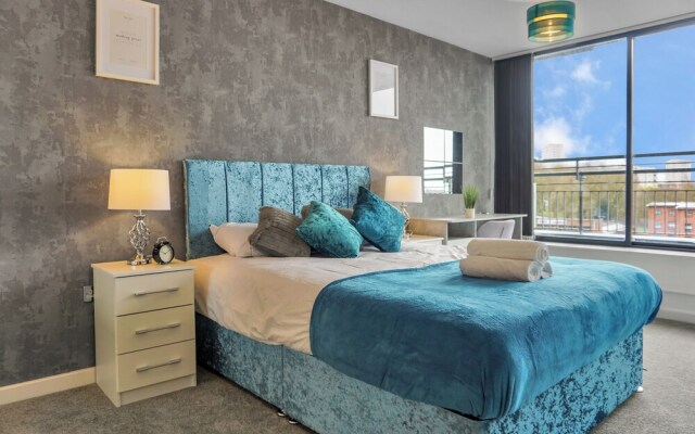 2 Bed Penthouse With Beautiful City Views