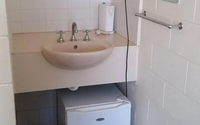 Ceduna East West Motel