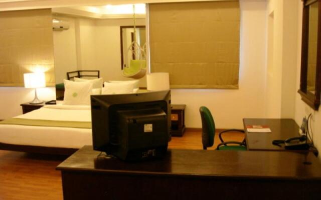THE CENT Sandhya Hotel