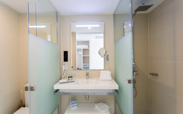 Sirenis Hotel Tres Carabelas & SPA