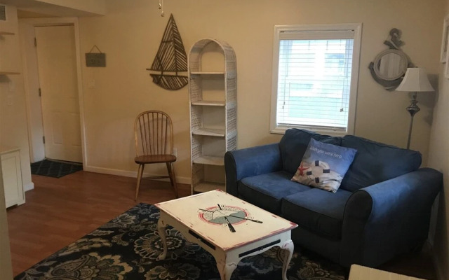 Oc820 Wesley Ave 1st-floor