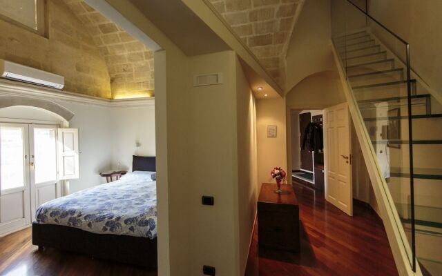 Alla dimora di Chiara Suite and Rooms