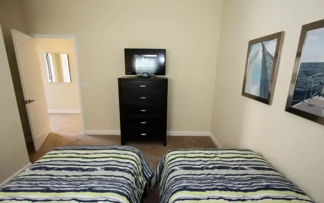 3041 Paradise Palms