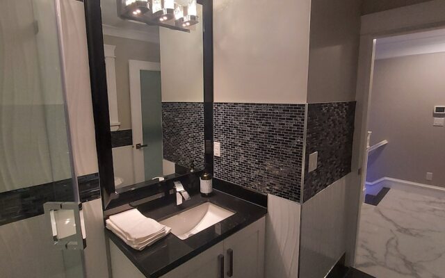 Sunset Mews Luxurious 3 Bed Townhouse