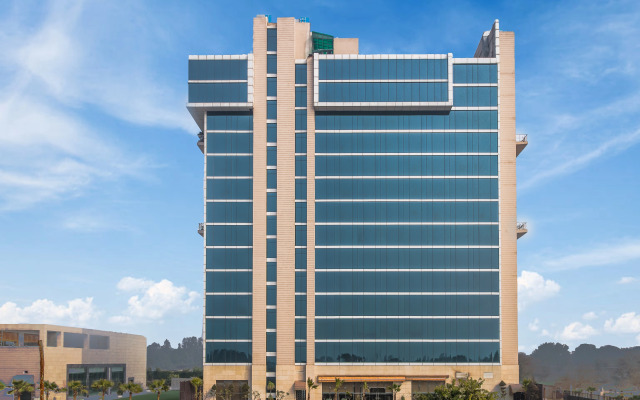 Golden Tulip Suites Gurgaon
