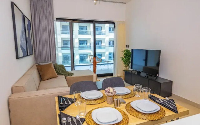 Bloomfields Stylish 1Br Binghatti Creek