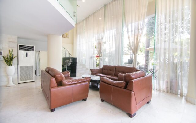 RedDoorz Plus near SECC 2