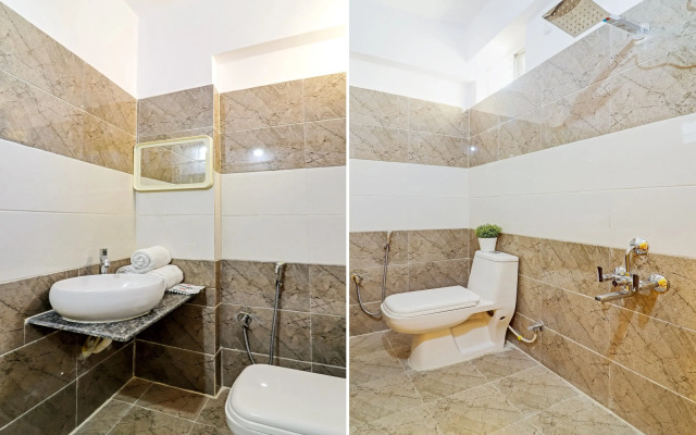 Super OYO Flagship Landcorp Hotels Near Shilparamam