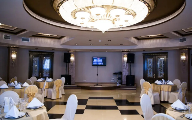Multi Rest House