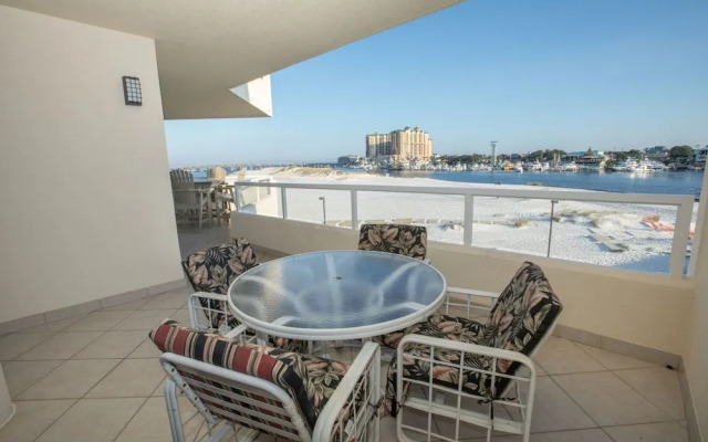 East Pass Towers 305 2 Bedroom Condo by RedAwning