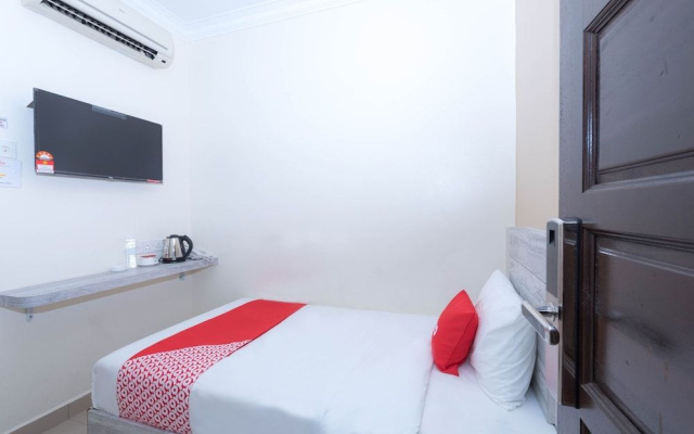 Super OYO Capital O 89366 Spring Inn Hotel