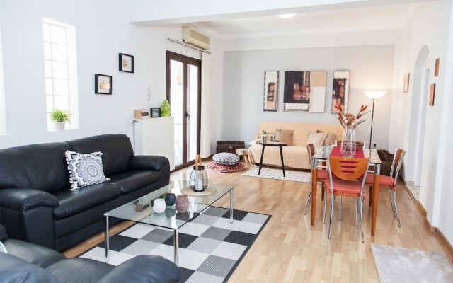 Gorgeous apartment in Piraeus