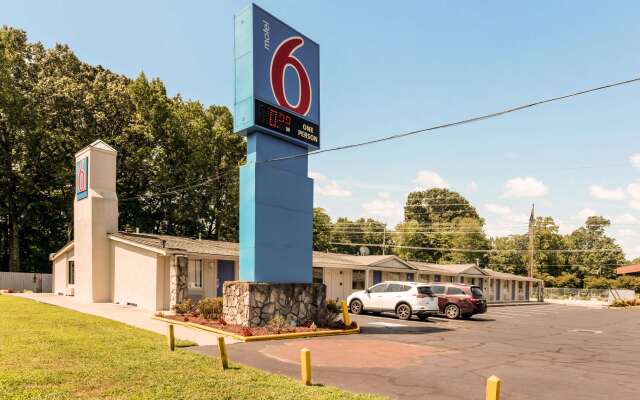 Motel 6 Newport News, VA