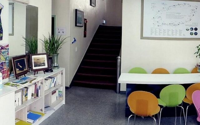 Kodakkodak Guest House - Hostel