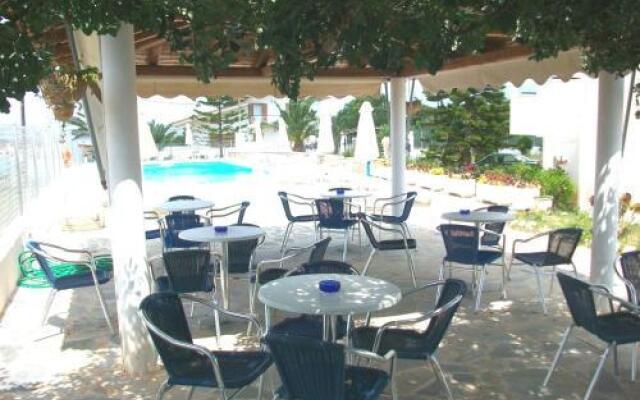 Aparthotel 4 stars Porto Cheli