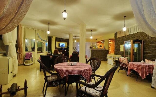 Orlitsa Hotel