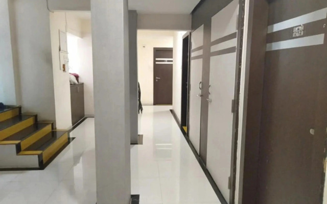 Hotel Everest Inn by OYO Rooms