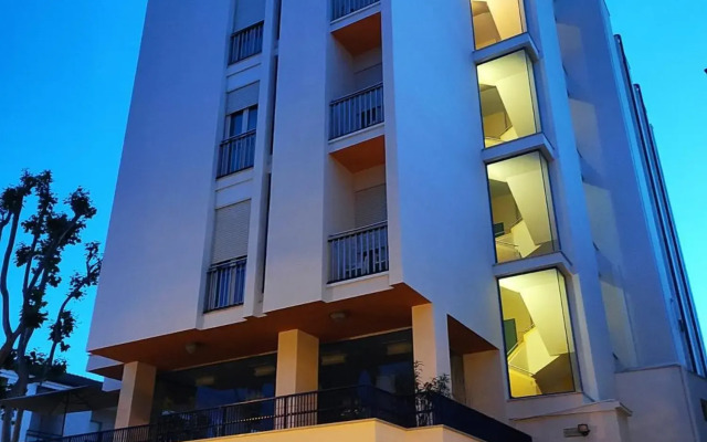 Hotel Senior