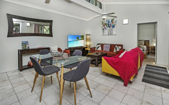 Tropical Villa Bella with Private Pool