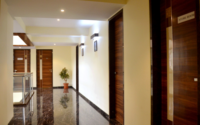 Hotel Sadhana Executive