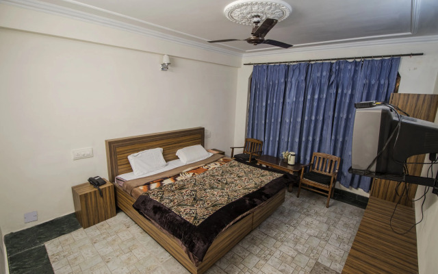 WOWSTAYZ Hotel Sahiwa