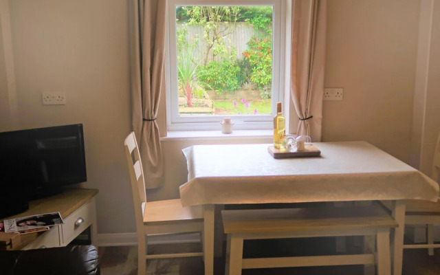 Woodhouse Woodmancote