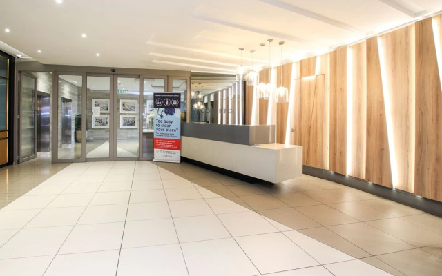 Sandton Smart Apartment Ten