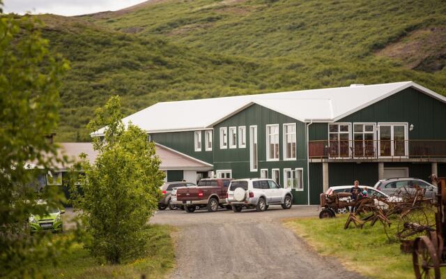 Farmhotel Efstidalur