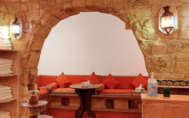 Hayat Zaman Hotel & Resort