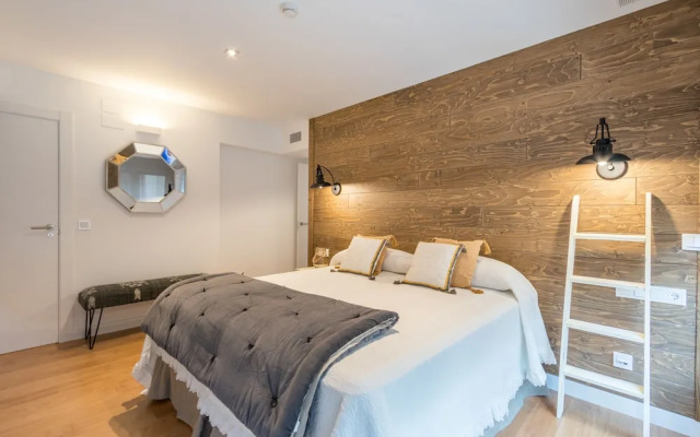 Chezmoihomes Plaza Nueva Penthouse