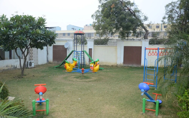 Bankey Bihari Holiday Homes By Naavagat