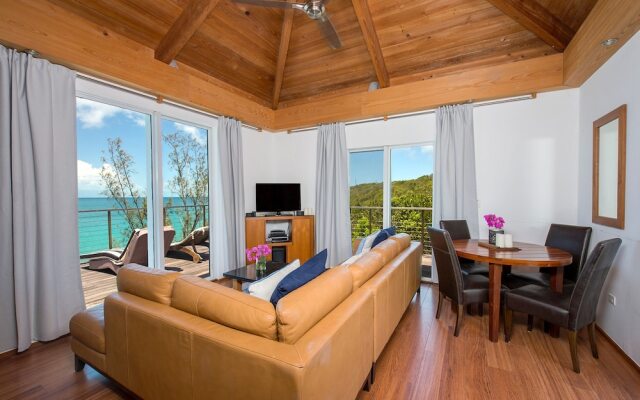 Touch of Class 1BR by Eleuthera Vacation Rentals