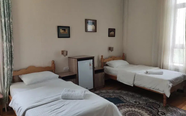 Naqshband Craft Center & Hotel