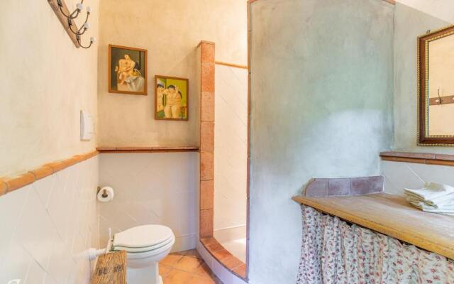 Villa Liberty 1927 with heated pool in the park