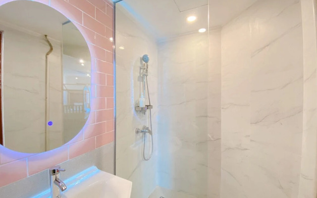 youre.at - Grand Setiabudi Apartment