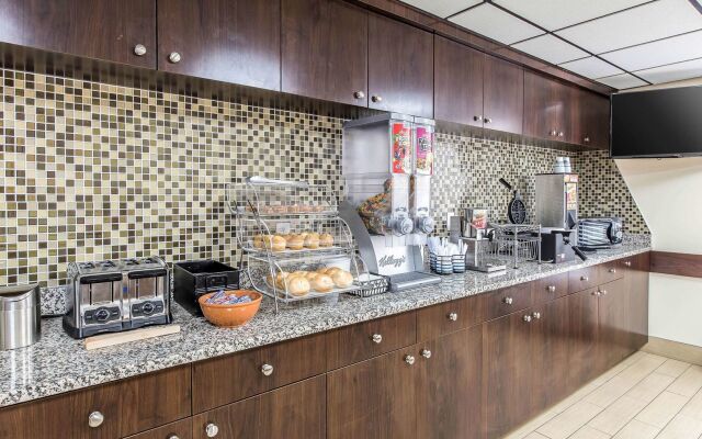 Econo Lodge Midtown