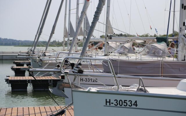 Fenyves Yacht Club