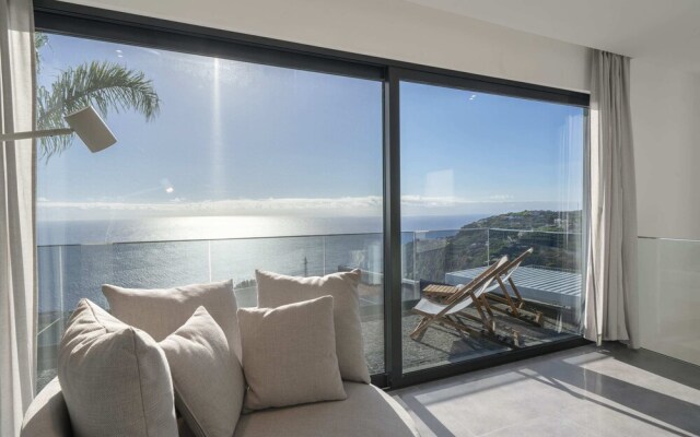 With Pool and Superb sea View - Villa Candelária