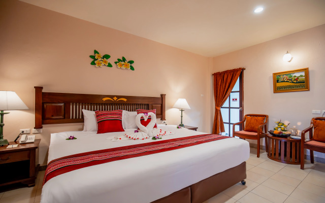 Phuket Leelavadee Hua Ting Resort