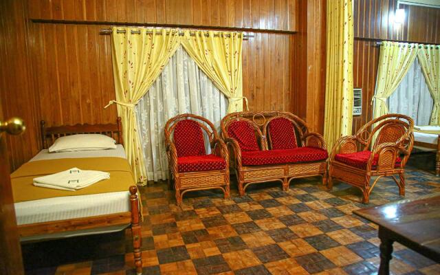 Lake Palace Family Resort Kumarakom