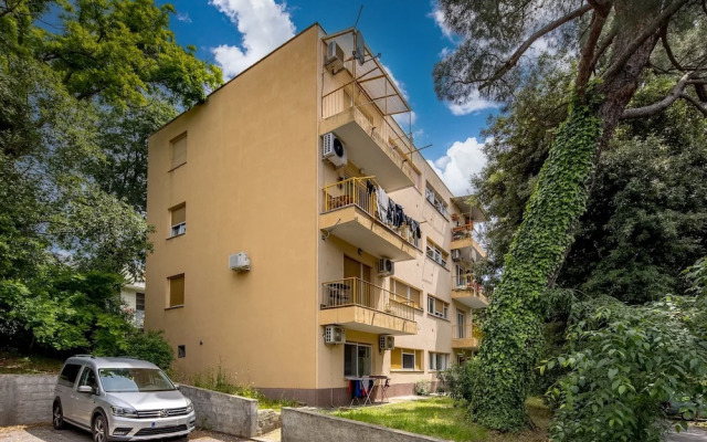 City Apartment Nurli Near Beach